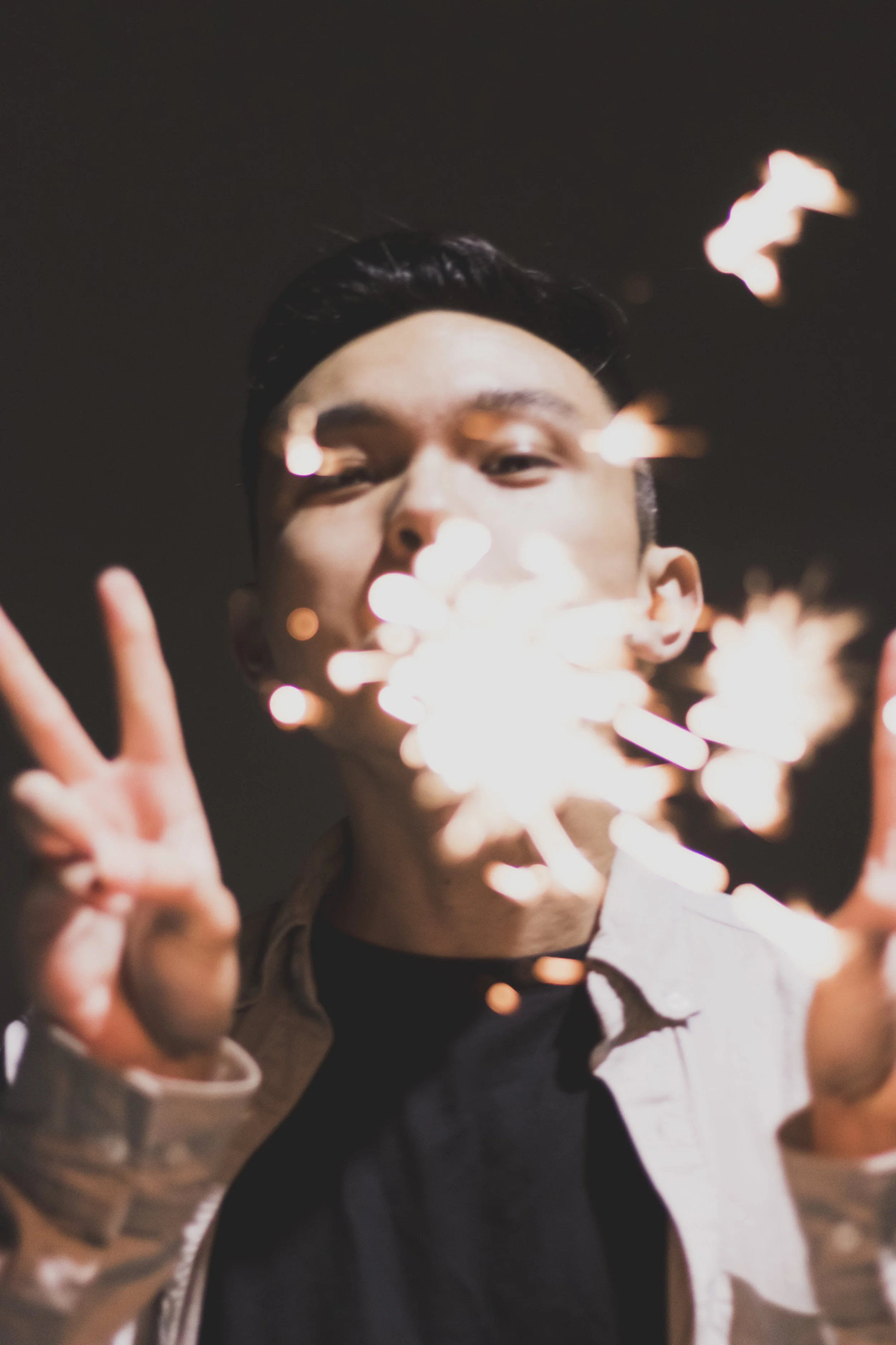 Hezki Hamzah Sparklers (9 of 20).jpg