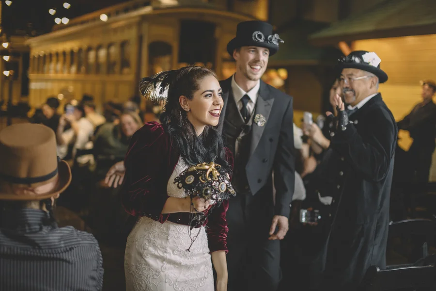 Harriman_Vickers_XSIGHTProductions_324xDanaJohnXSiGHTWedding_low.jpg