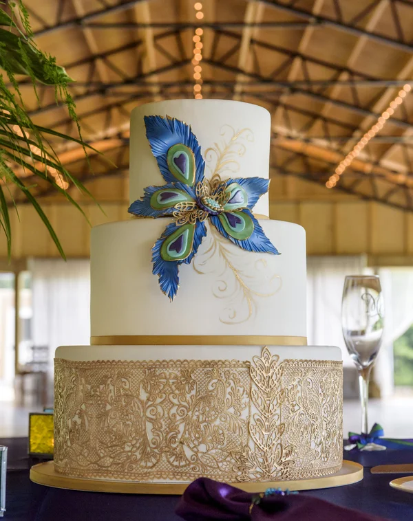 JuanZambranoPhotography_PeacockCake5_low.jpg