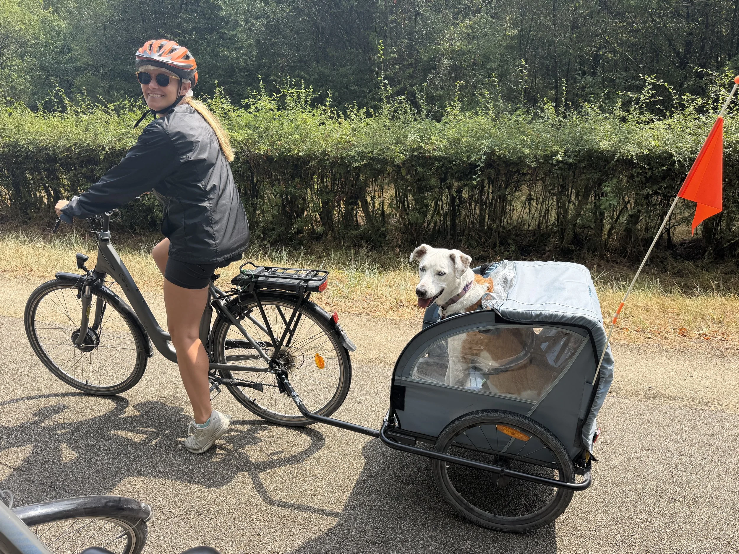 Cycling with dog in the Loire Valley