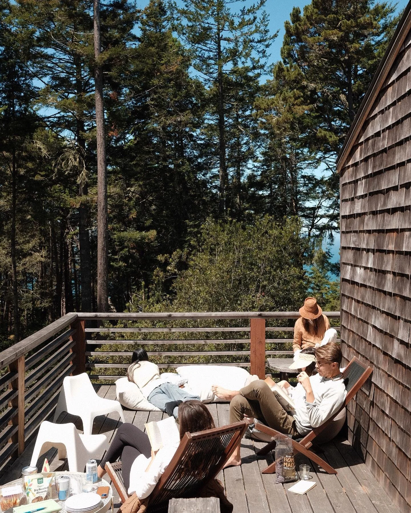 We took some time out of the studio this week to recharge in nature. We headed to Sea Ranch &mdash; a design icon we&rsquo;d read &amp; heard so much about. We&rsquo;d always wanted to see the work of Barbara Stauffacher Solomon (who created the Sea 