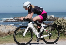 We've been following her progress since she got news she had a Kona spot, and now Penny Comins is in Hawaii and almost ready to race. What will it take her her to have her best race? As a rookie, she has sought to find out by asking a host of professional athletes and experienced experts to build-up her pre-race knowledge...how to succeed in Kona? Website: Tri247 Feature link