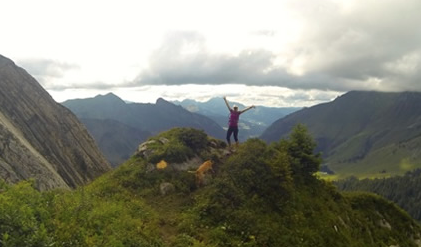 How do you relax when you've just conquered Norseman and have your debut at Kona coming up next month? Well, if you are Penny Comins you head off to Morzine for some altitude training and have a seven day, 212km run around the eight largest mountains in the world, in Nepal. Website: Tri247 Feature link