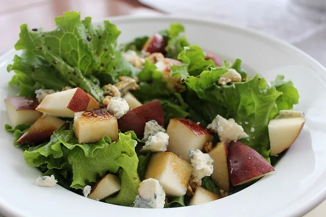 Pear and Gorgonzola Salad