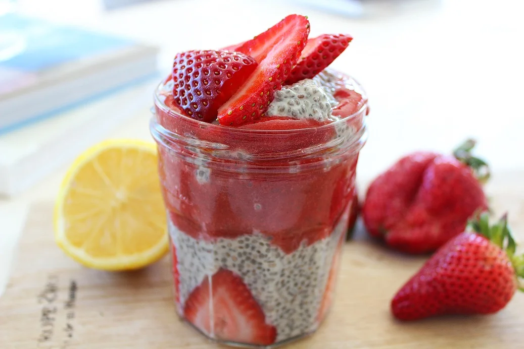 Strawberry+Chia+Seed+Pudding+Parfait+4.jpg