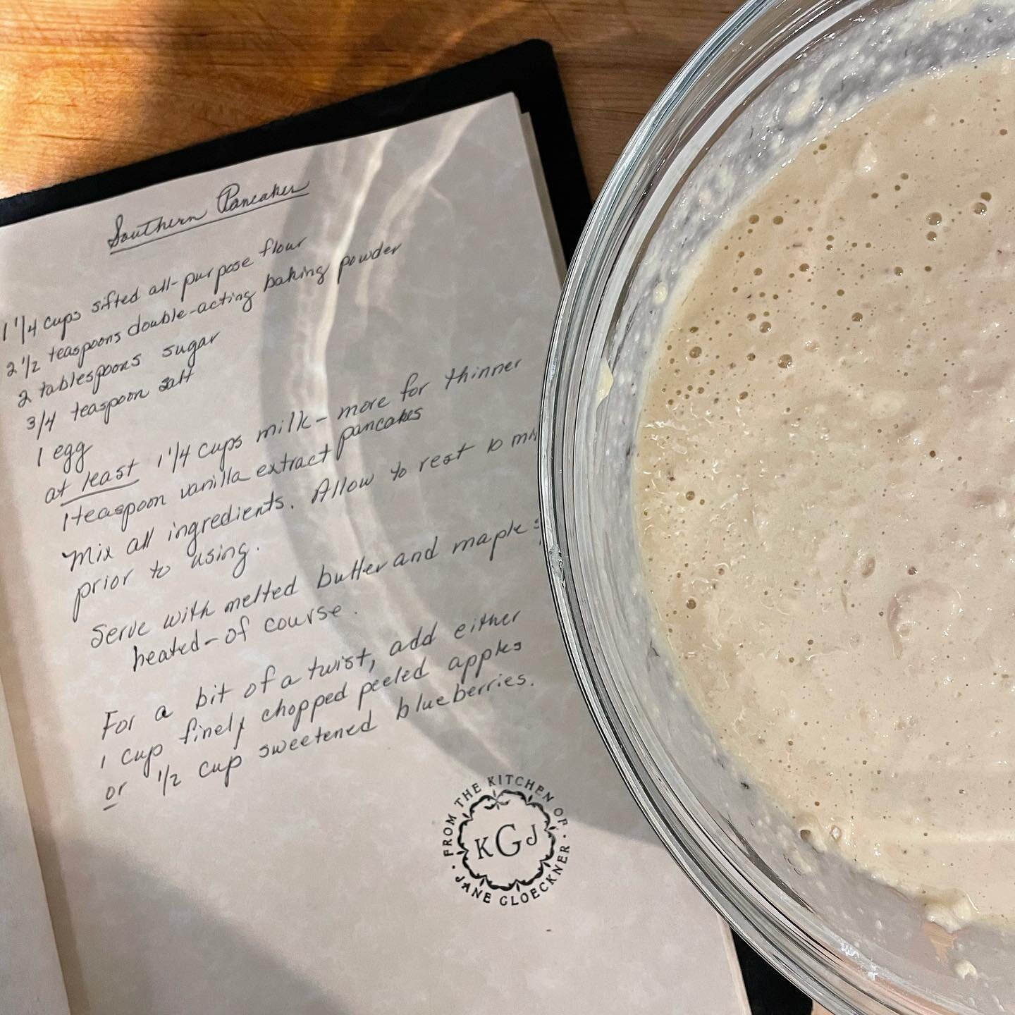 Happy Sunday! For those new around here (hi, welcome!! 🤗), you may not know that I was born and raised in the South (Virginia) where the food is simply 💯

This is my mom&rsquo;s recipe for Southern Pancakes 🥞 

Food that nourishes the soul on a ra