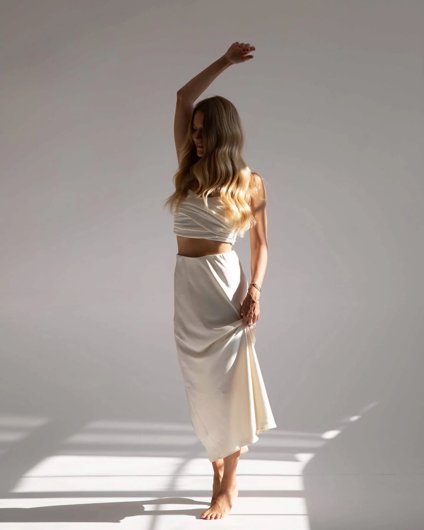 FULL MOON LUNAR ECLIPSE IN TAURUS 10/28 🌕 

Today marks the Full Moon Eclipse in the sensual sign of Taurus. This is a HUGE day, as it&rsquo;s the end of a cycle that began on the first eclipse in November 2021.

This is a time to look back over the