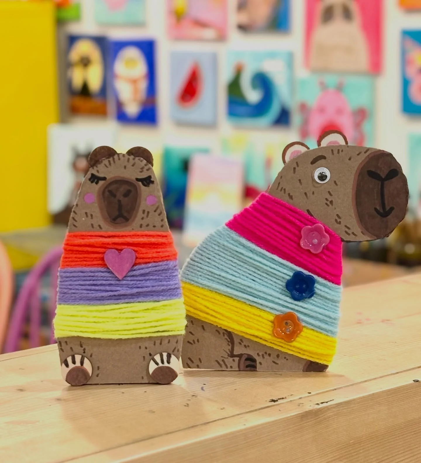 Cardboard capybaras stole the show at this birthday party
and honestly&hellip; we&rsquo;re kind of obsessed 🐹🎨

Thinking this needs to become a new mixed media party theme 👀✨

Drop a 🧡 if you vote YES!

#artparty #capycute #kidsparty #yvrmoms #ki