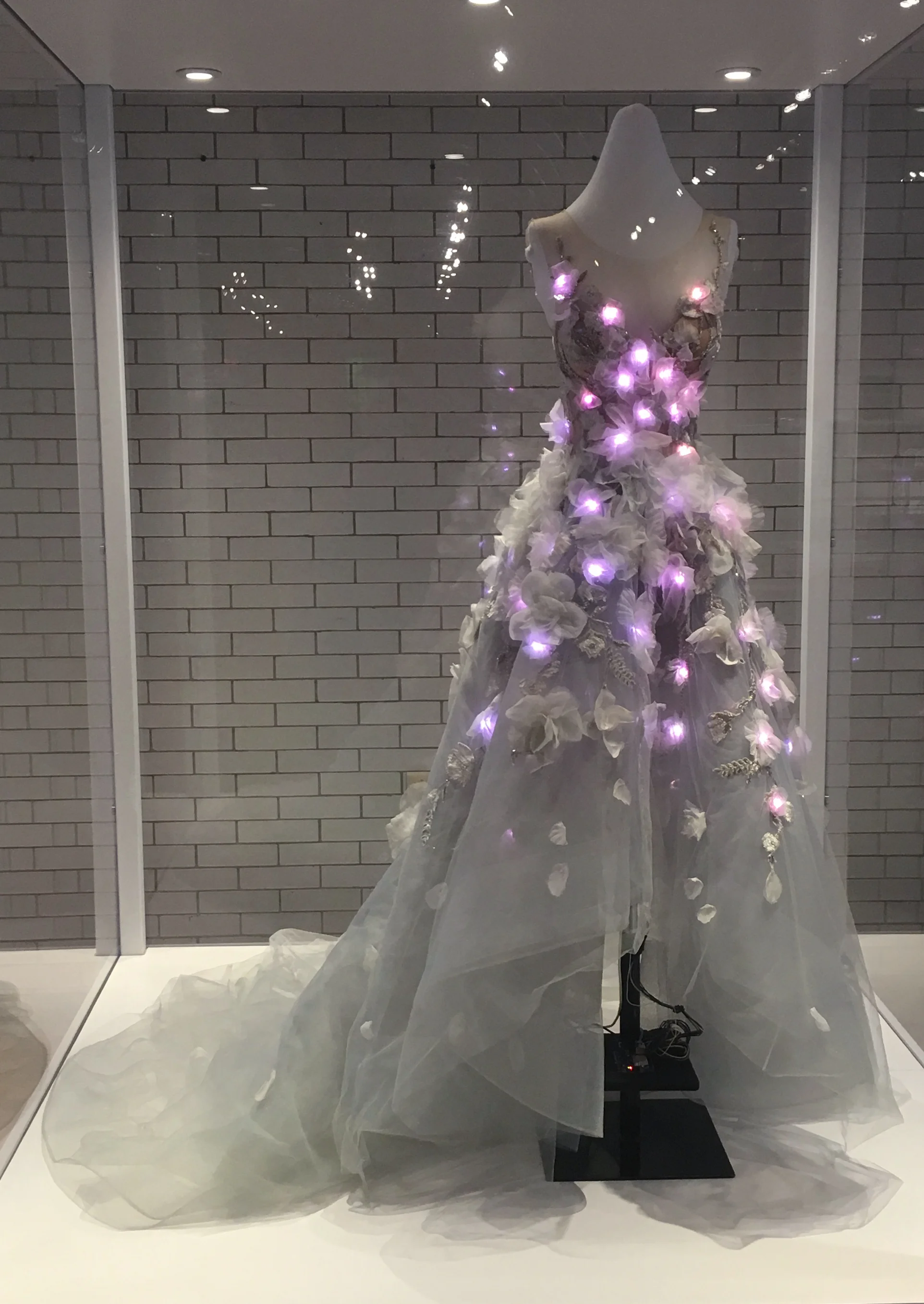 ibm_cognitive_dress_design2.jpg