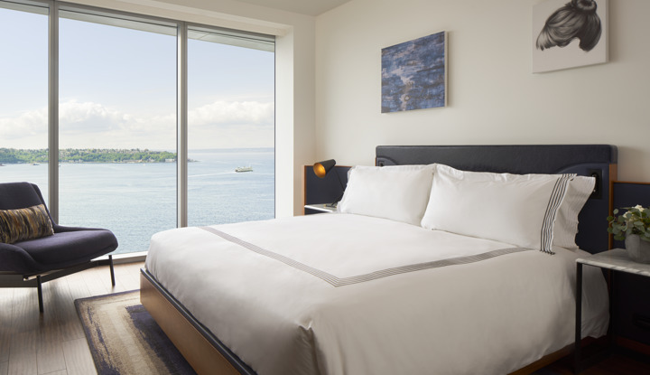Thompson Seattle Room View King .jpg