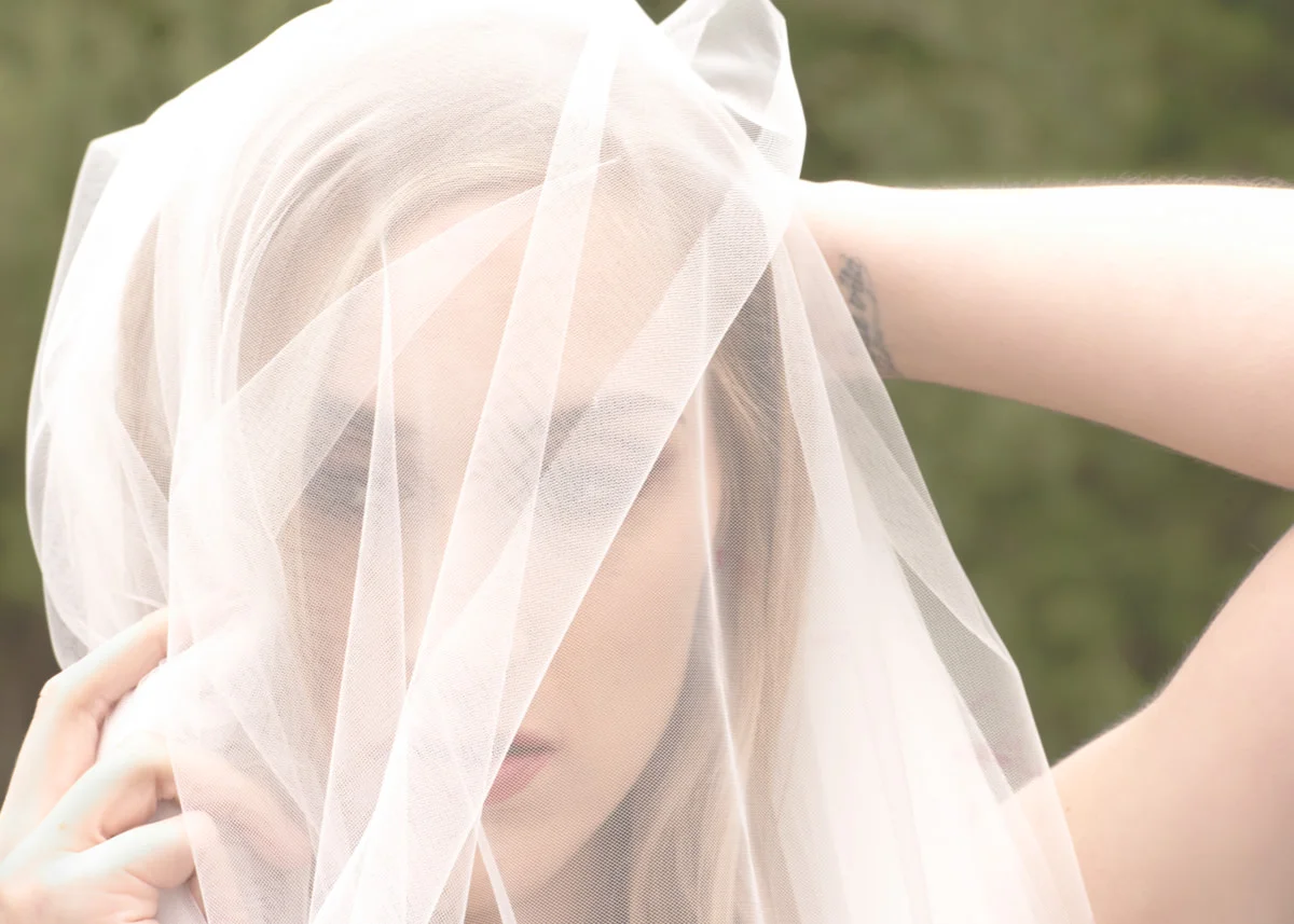 Bridal Portrait Veil Fine Art Wedding Woodinville Bellevue Outdoor.jpg