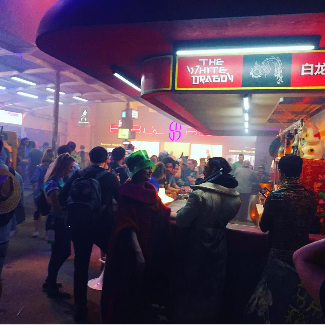 ADRIENNE_WHITNEY_PAPP_DATING_CHICK_BLADE_RUNNER_EXPERIENCE_COMIC_CON_2017_5.png