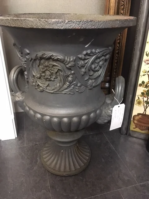 salvaged old cast iron urns edinburgh eh16 4ap