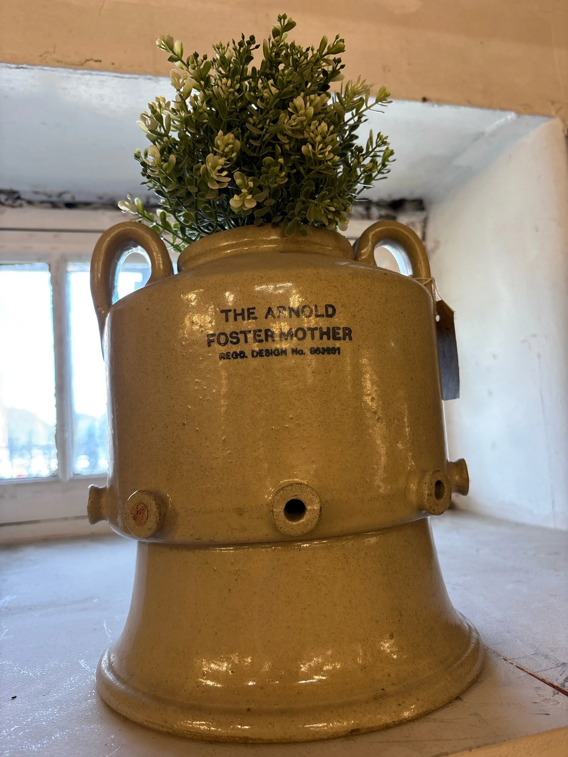 Arnold Foster mother, infant feeding vessel, early 20th century.