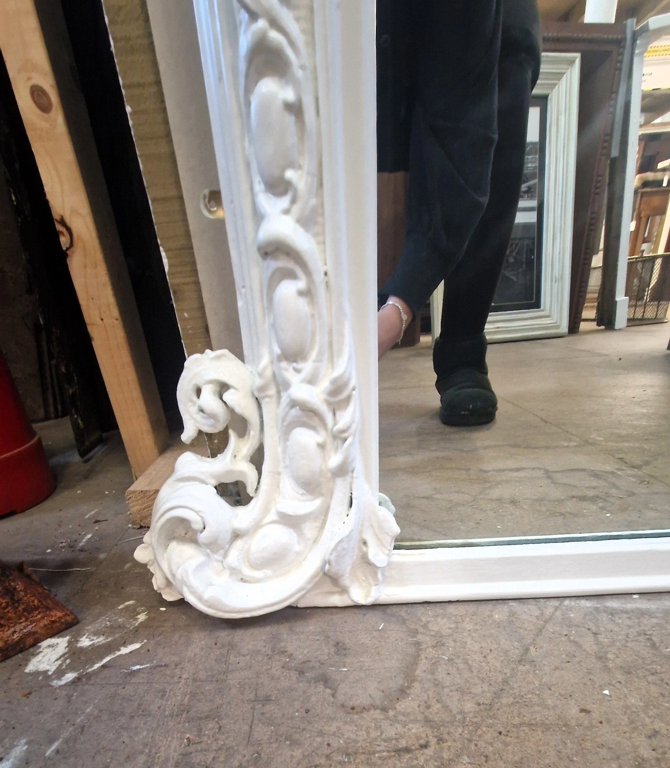 Original, detailed Mirror George street
