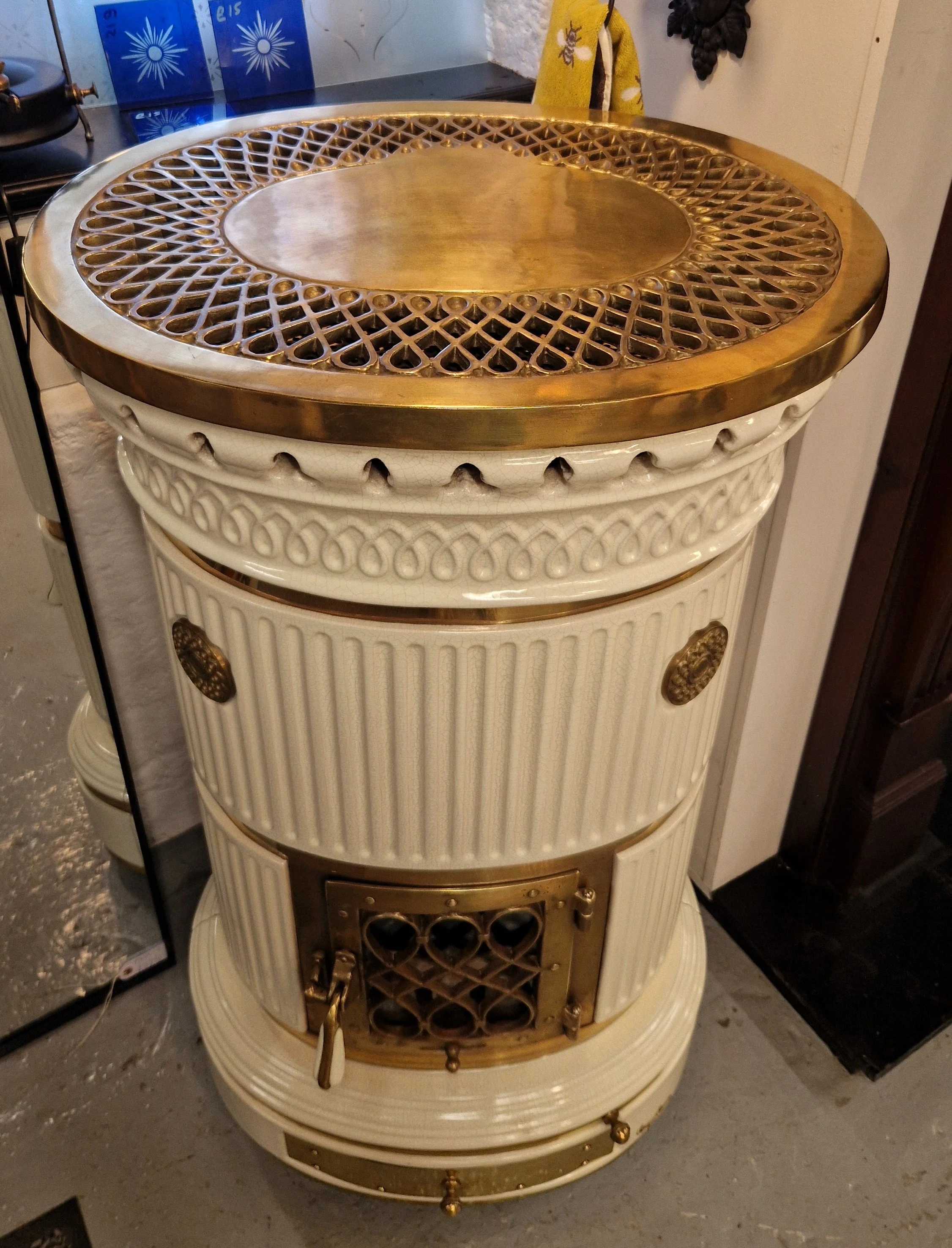 Rare wood-burning stove from Holyrood salvage Edinburgh