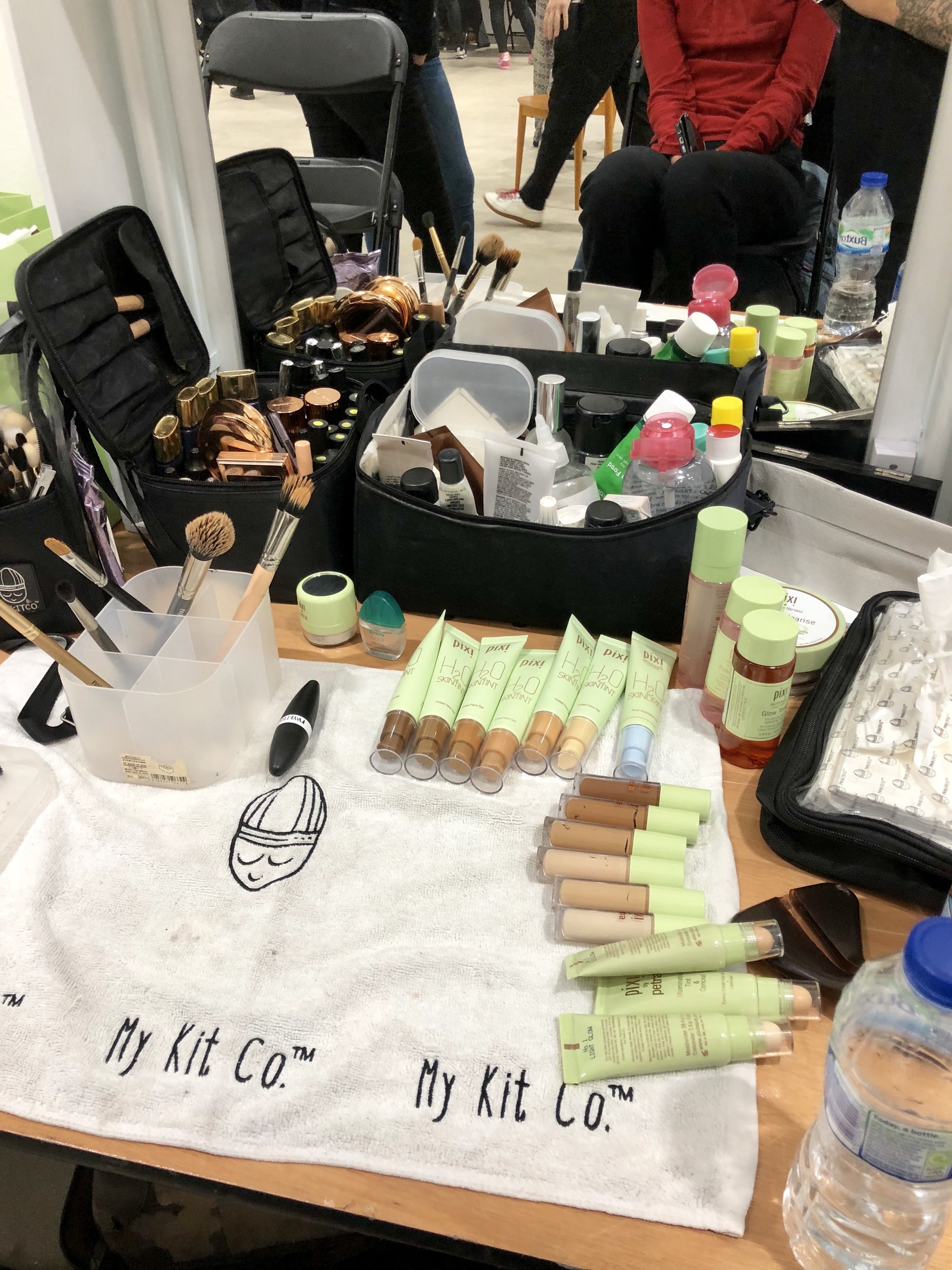 10 tips to be a great makeup artist assistant — London, Somerset Commercial Makeup Artist Beauty Content - Lisa Caldognetto
