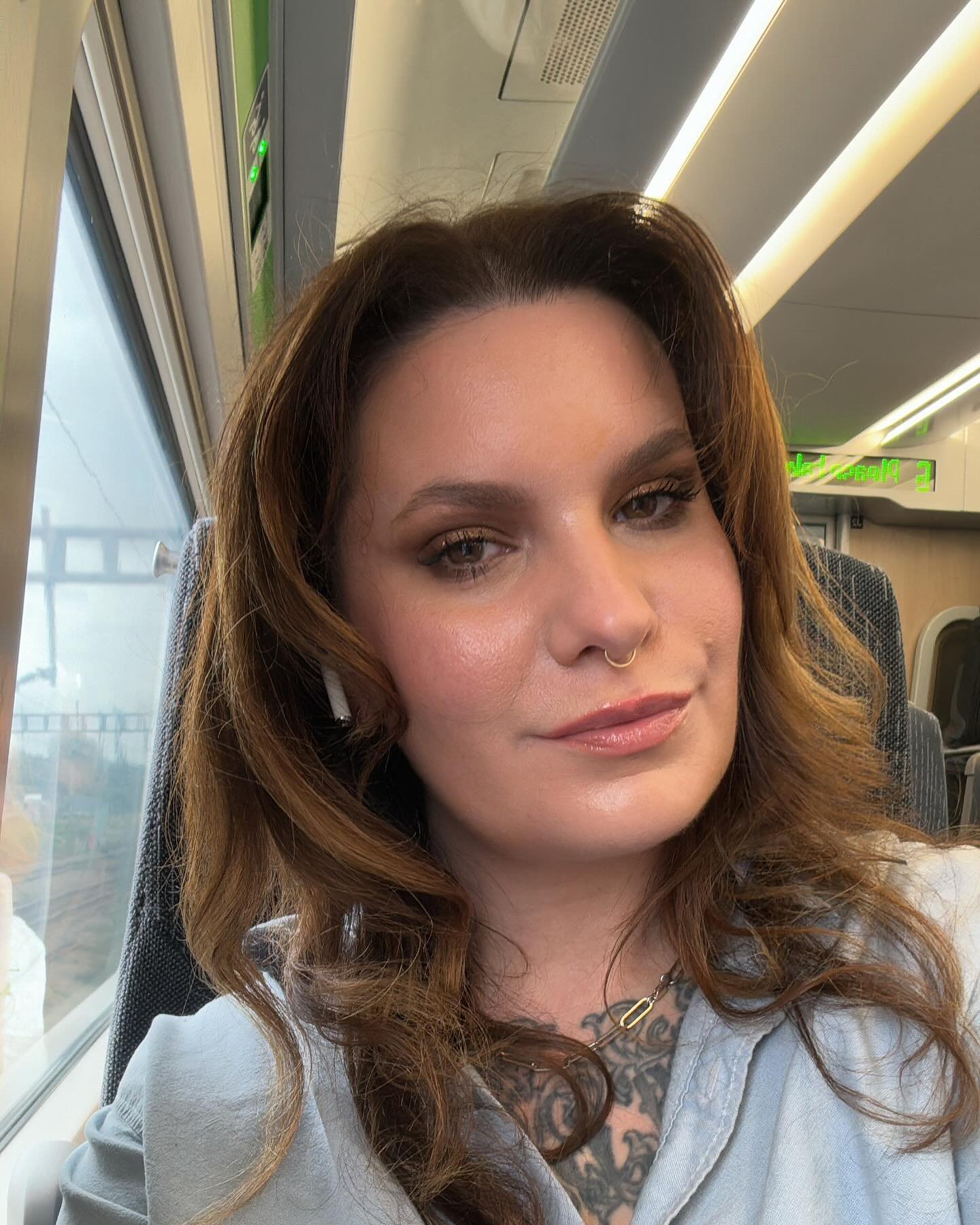 April 🗑️ ✨🖤🫶
1 First train to London ovs there was a GRWM
2 Magnus 👅 
3 Endometriosis MRI journey continues 
4 @tatcha with babes @lisapotterdixon @carolinebarnesmakeup @by.sarahkate we didn&rsquo;t get a pic
5 Sunset rides home back to Somerset 