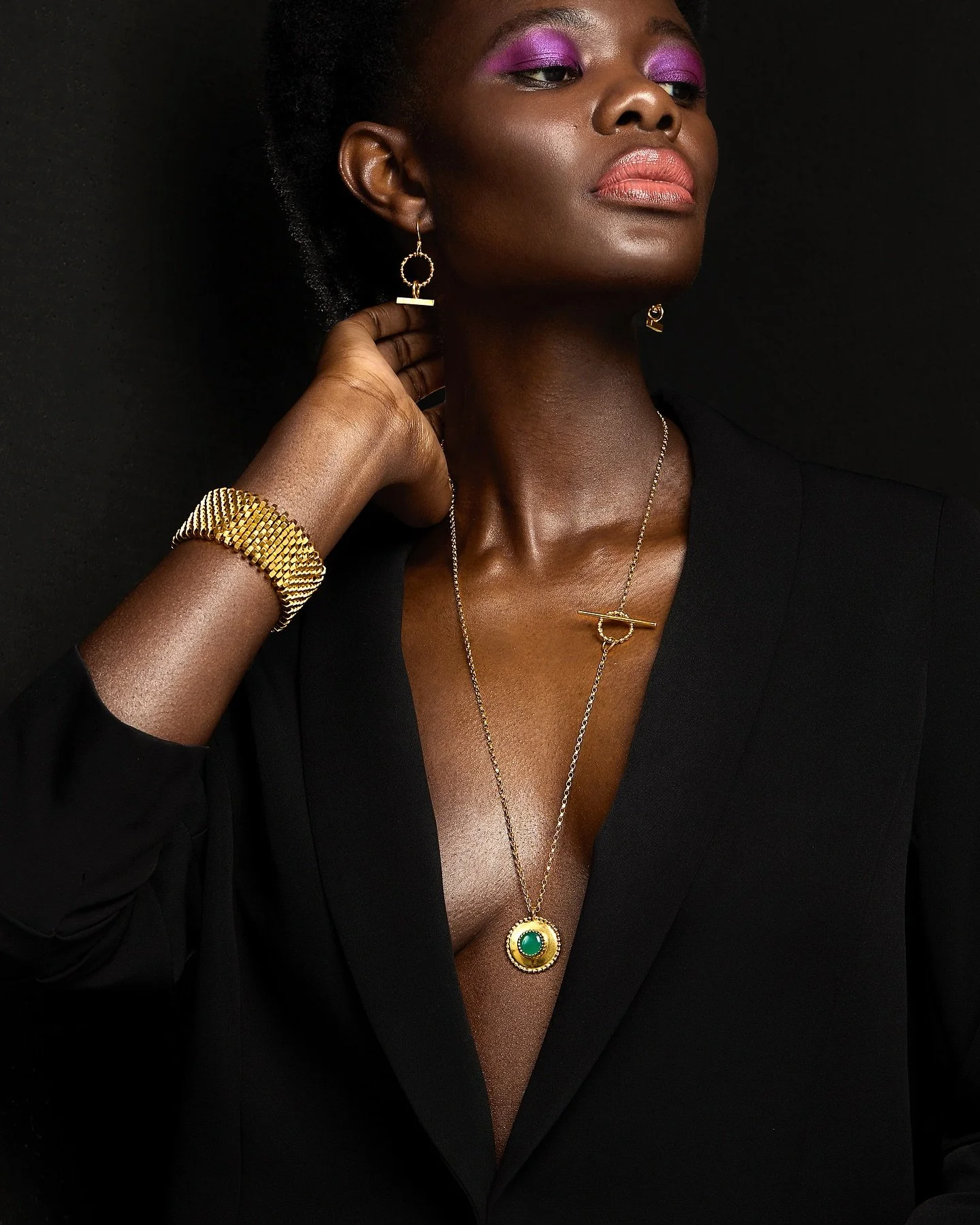 New work for @alicementerjewellery, shot by @eglevasi_ and starring the muse @aggie_akello_

For me, it's all about bringing out the best in skin. I strive to create a finish that's not just polished, but also natural and authentic. I'm thankful for 
