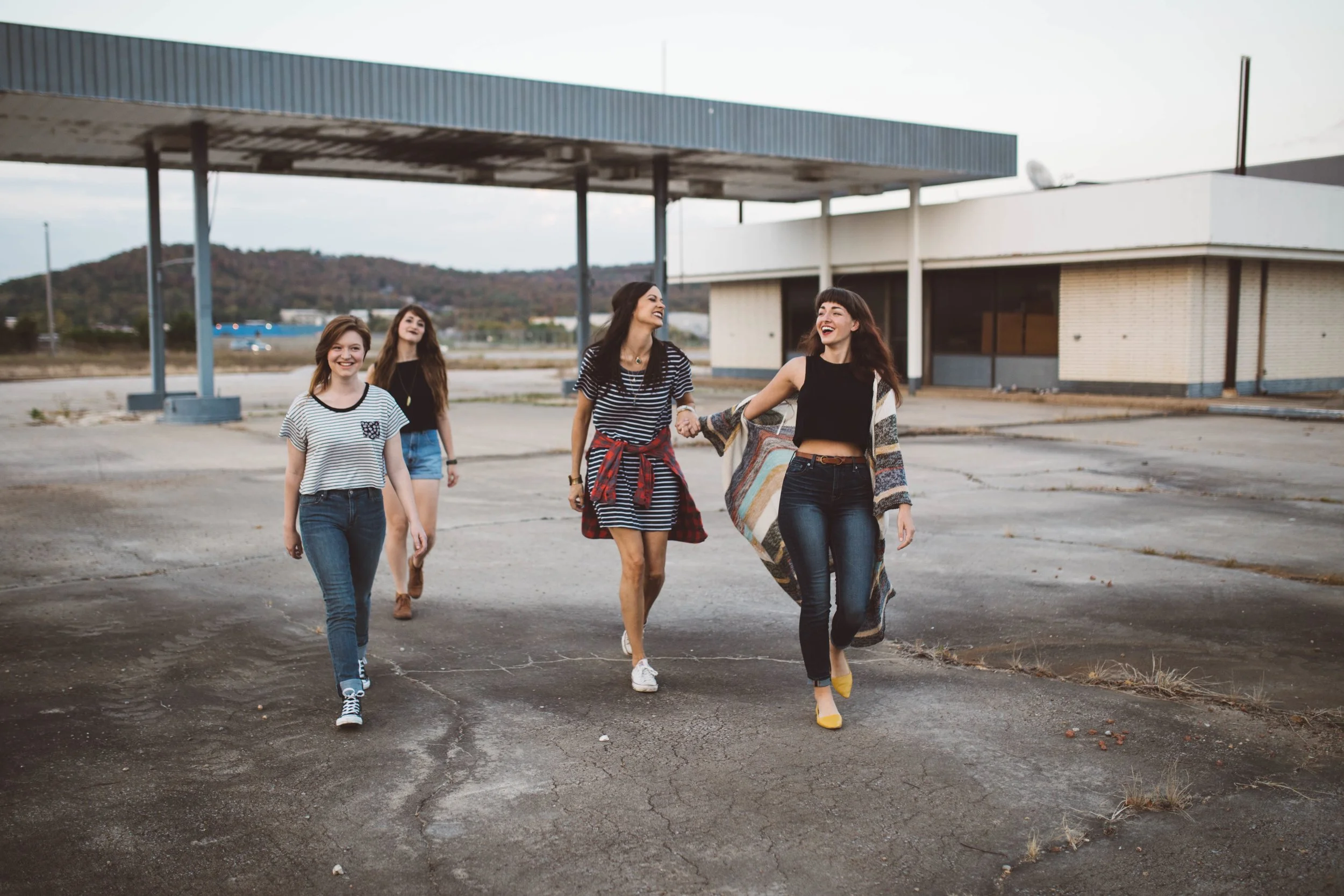 Meet like-minded friends as an adult abroad