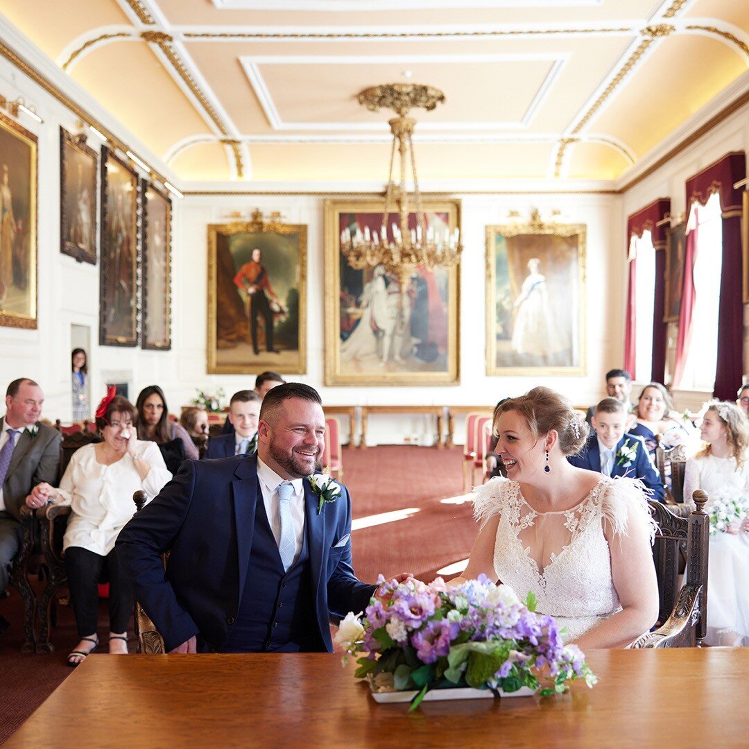 And we're off! First wedding of 2022 last weekend, sharing in the wonderful celebrations of Melanie &amp; Mark at the beautiful #windsorguildhall
oxfordweddingphotographer
#oxfordshireweddingphotographer
#berkshireweddingphotographer
#buckinghamshire