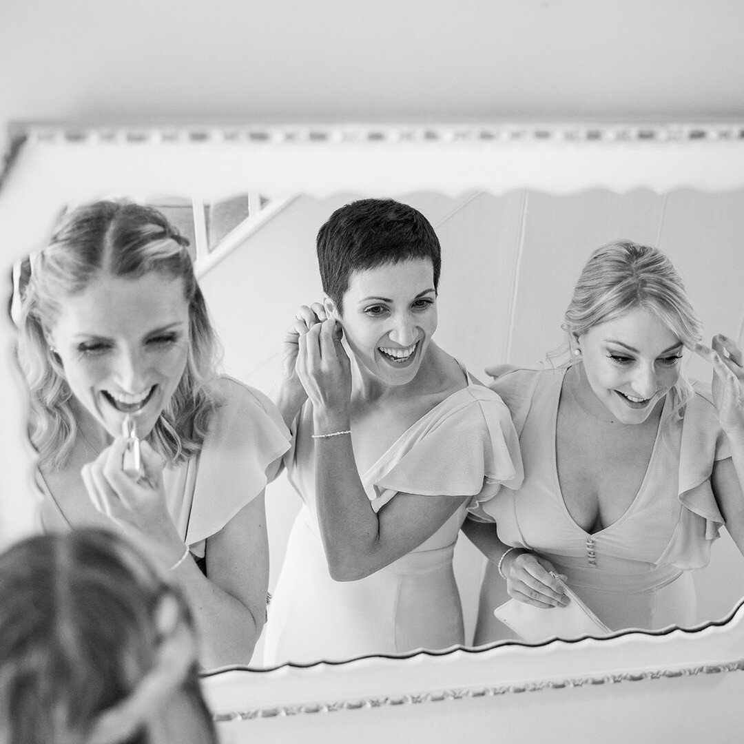 Pre- wedding bridesmaids ready for the off...
#oxfordweddingphotographer
#oxfordshireweddingphotographer
#berkshireweddingphotographer
#buckinghamshireweddingphotographer
#readingweddingphotographer
#henleyonthamesweddingphotographer
#naturalweddingp