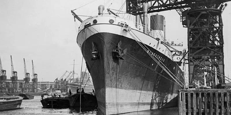 VIRTUAL WALK: London's Royal Docks