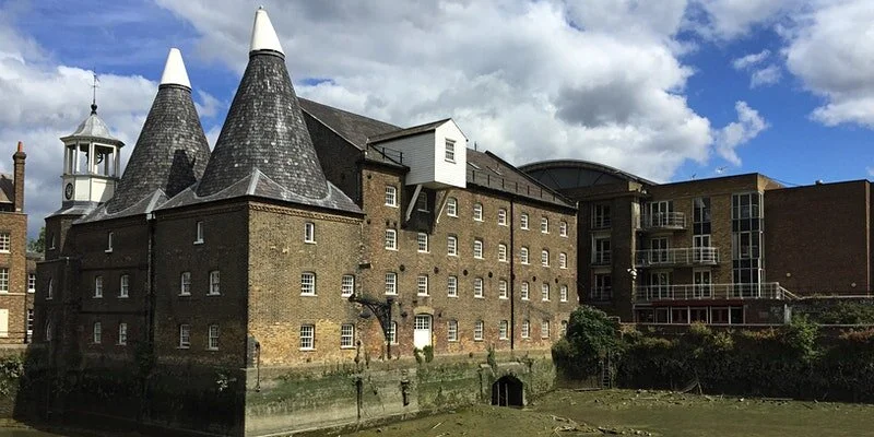 GUIDED WALK: Art and Industry in East London