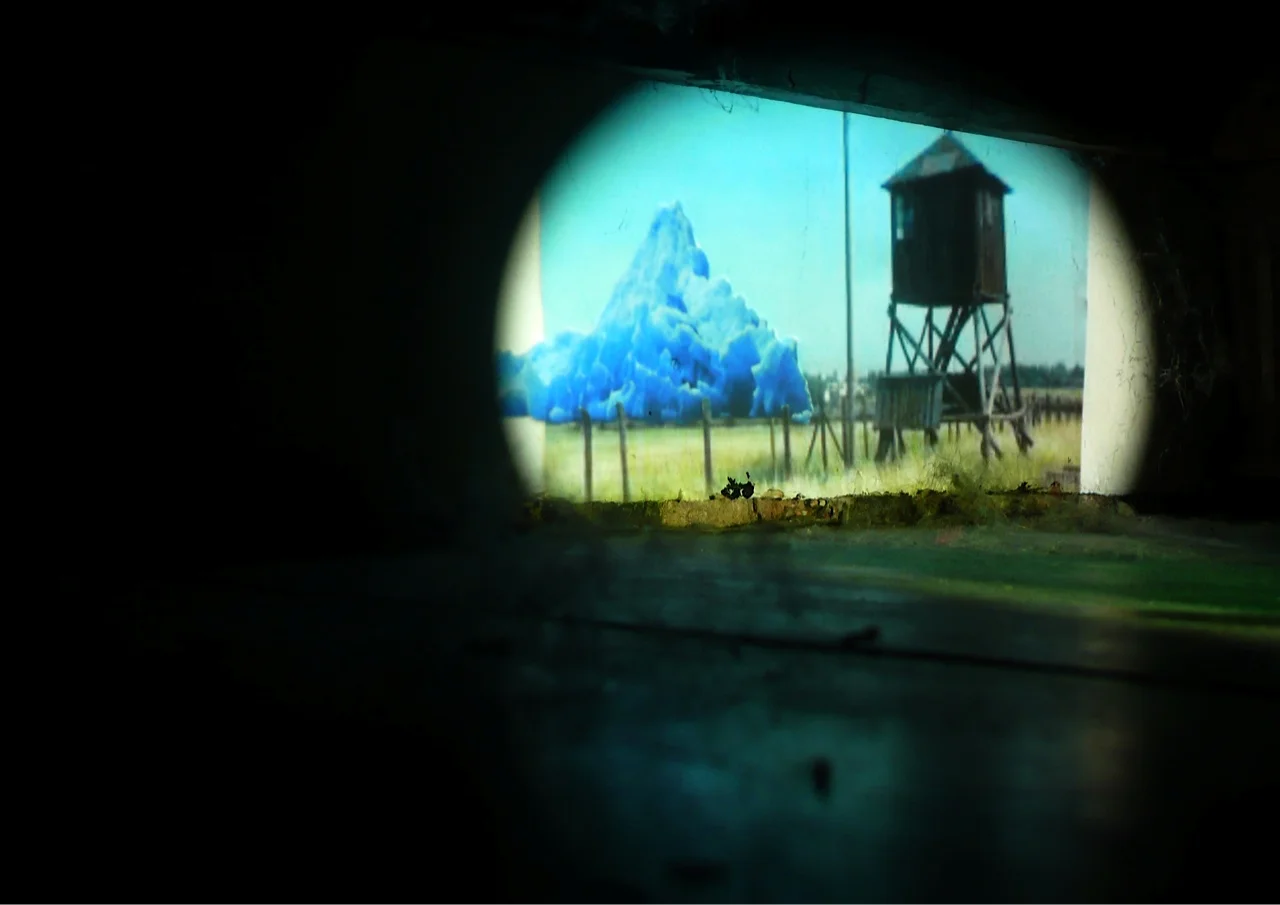 Suzanne de Emmony - ...I've A Feeling That We're Not In Kansas Anymore - Part 2