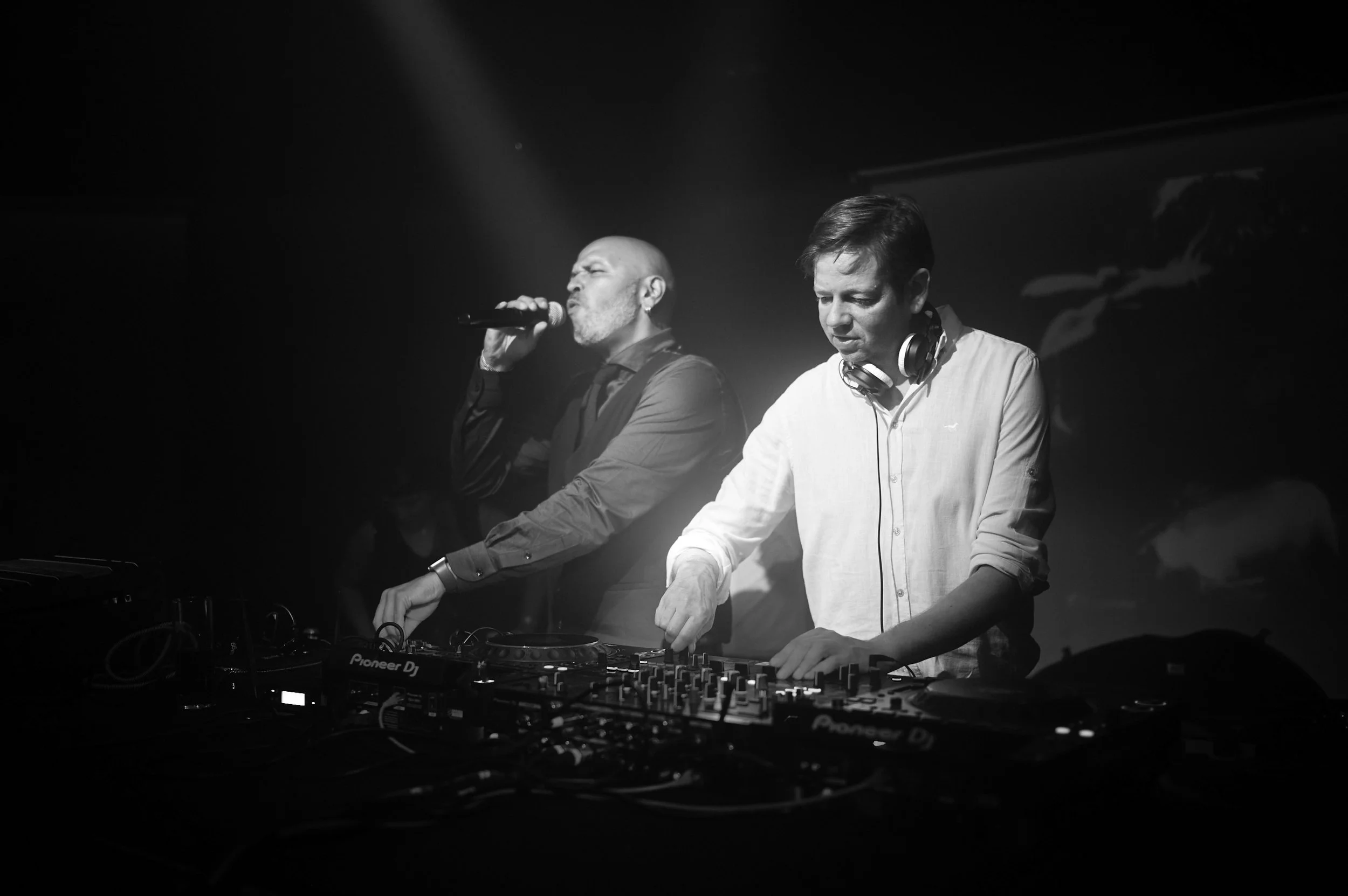 Folies_20th_BW_261.jpg