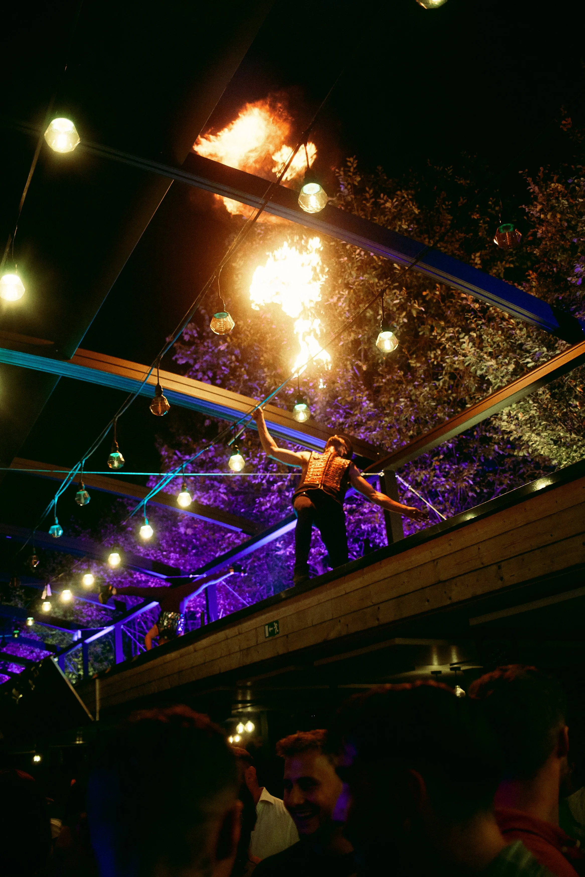 Folies Arches-01.jpg
