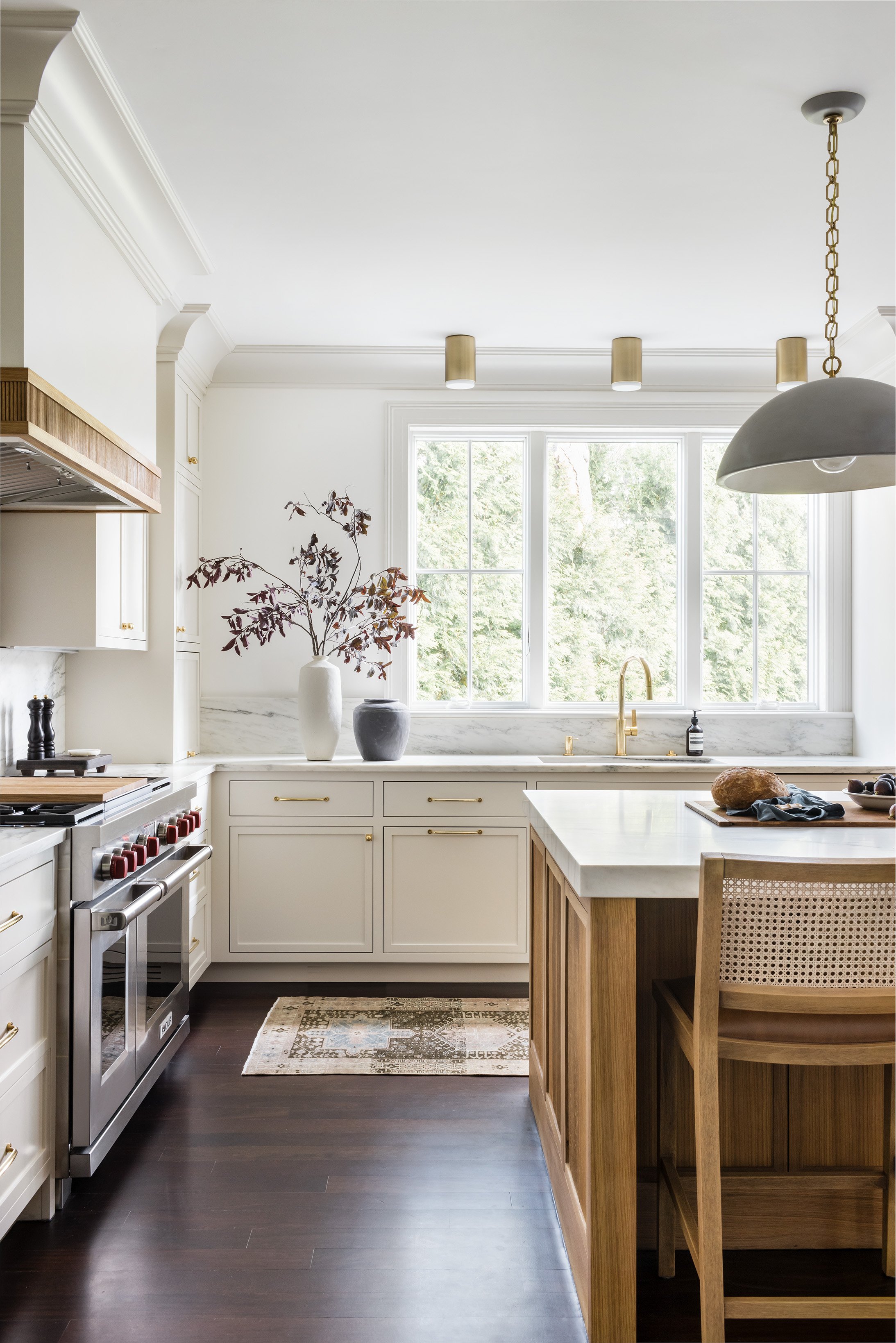 Newton Classic

 

 A timless kitchen renovation in Newton complete with powder room refresh, mudroom upgrade, and a full walk in pantry. Light, airy, warm, and so inviting.  Joyelle West Photography 