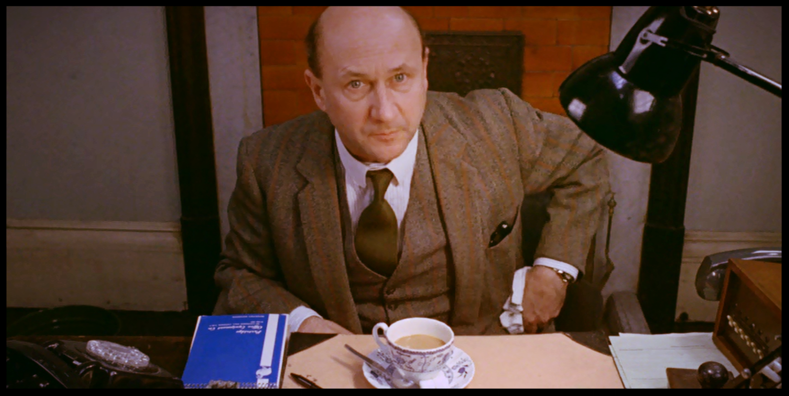 Death Line Donald Pleasence 1.png