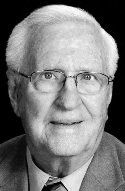 obit _ Rodney Kerr.jpg