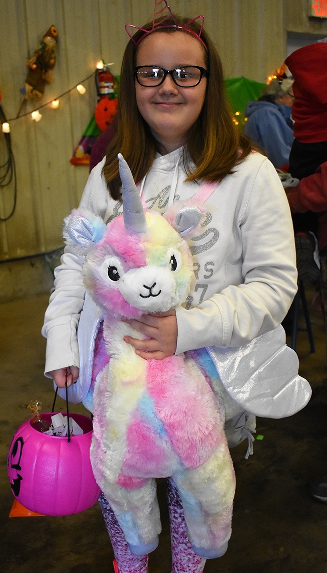 Town of Macomb held Annual Trunk or Treat_03.jpg