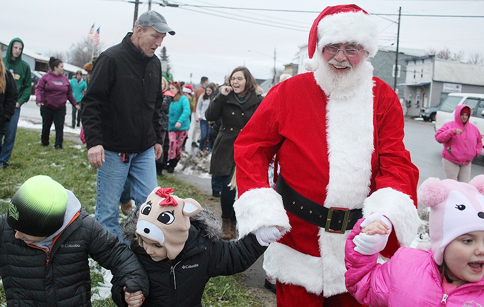 DeKalb Santa 5 pic.jpg