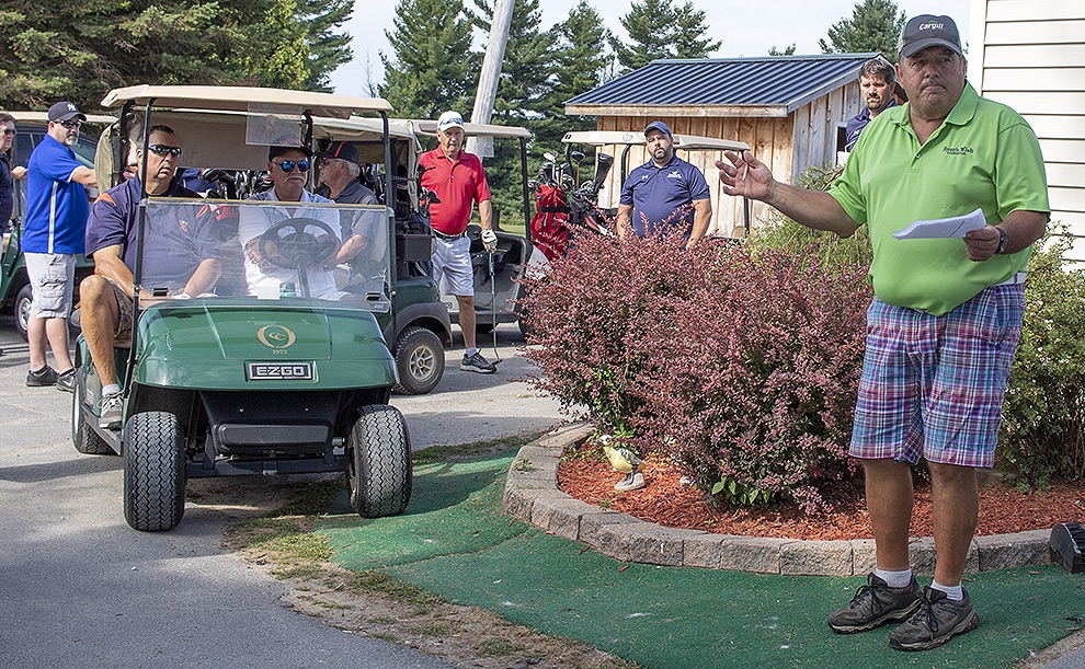   Emerald Greens Operator-Owner John Cunningham welcoming the golfers. (Rachel Hunter photo)  