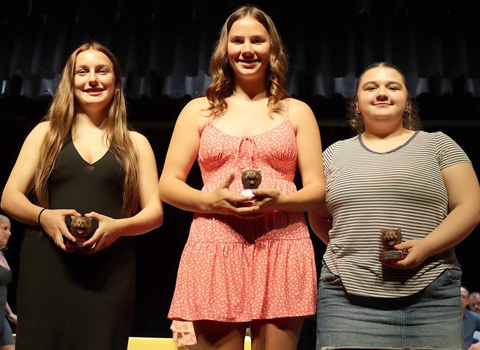   Wildcat Girls Wrestling Awards: Ainsleigh Amo, Alice Idzenga, Leanne Koerick. (Rachel Hunter photo)  