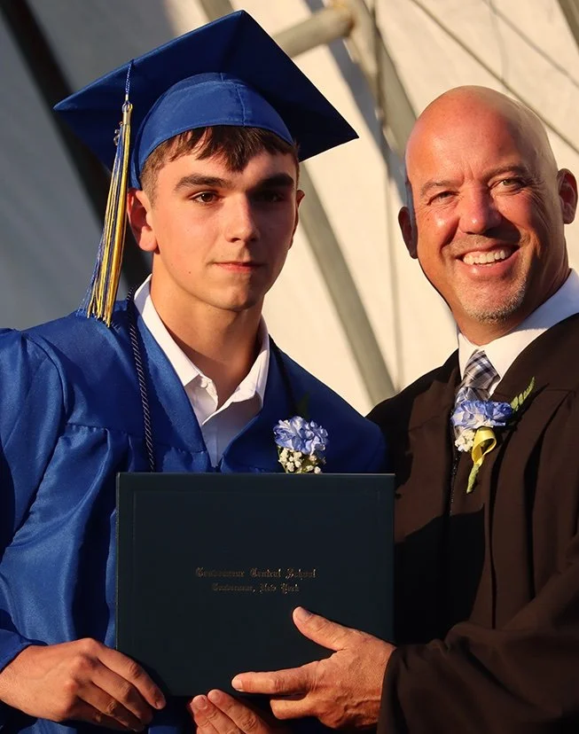 FRONT _ GRAD GOUV 13 pic copy.jpg