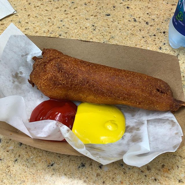 Perfect breakfast #disneyland #littleredwagoncorndogs