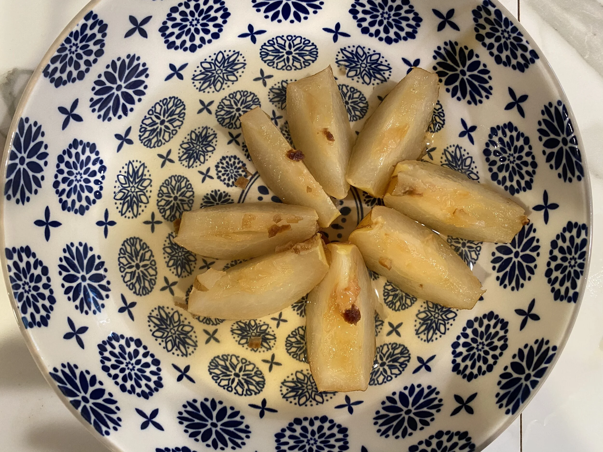 A Smoke and Beauty Solution: Steamed Asian Pears - Soothe Lungs, Stop a cough and Beautify Skin