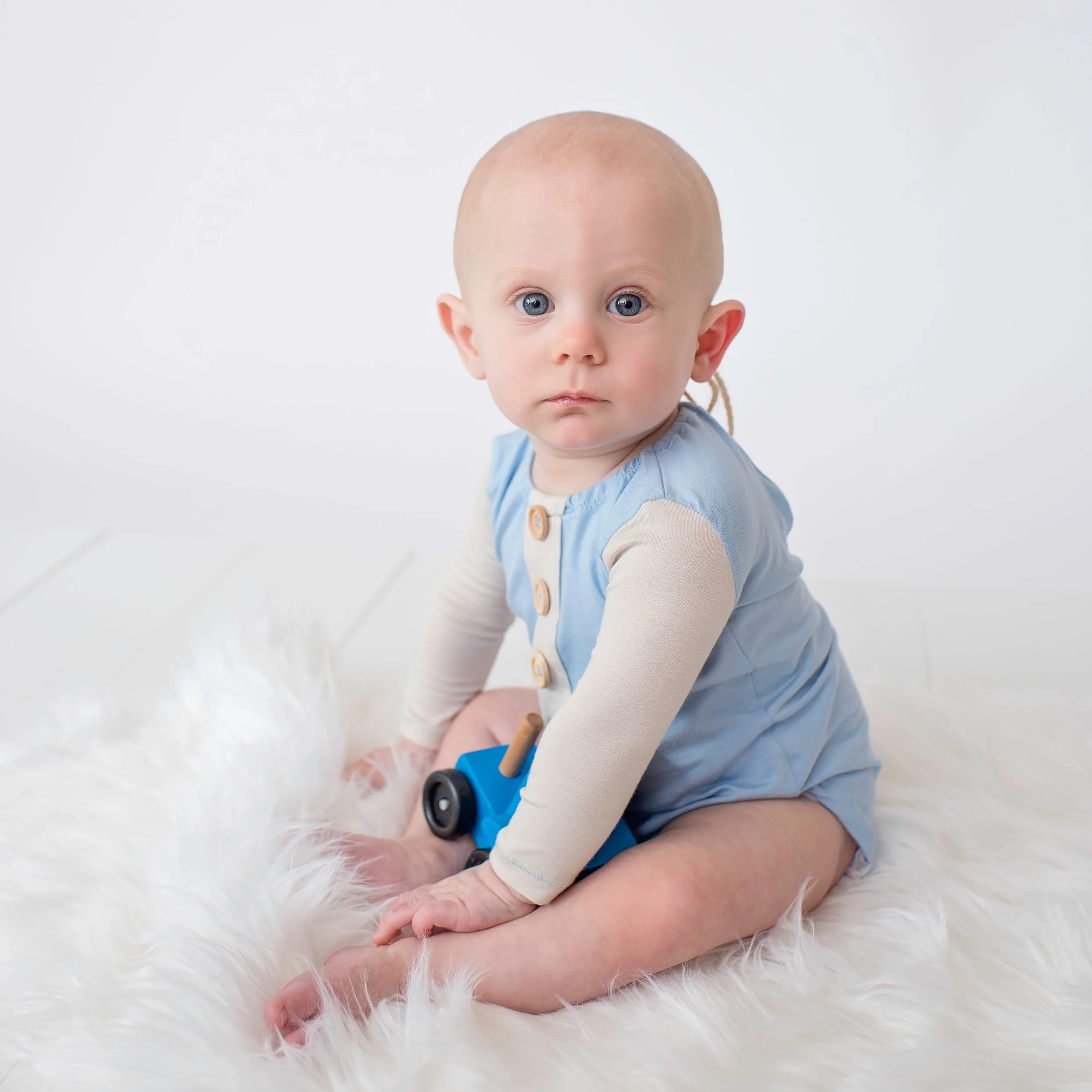 Landon | Sitter Milestone