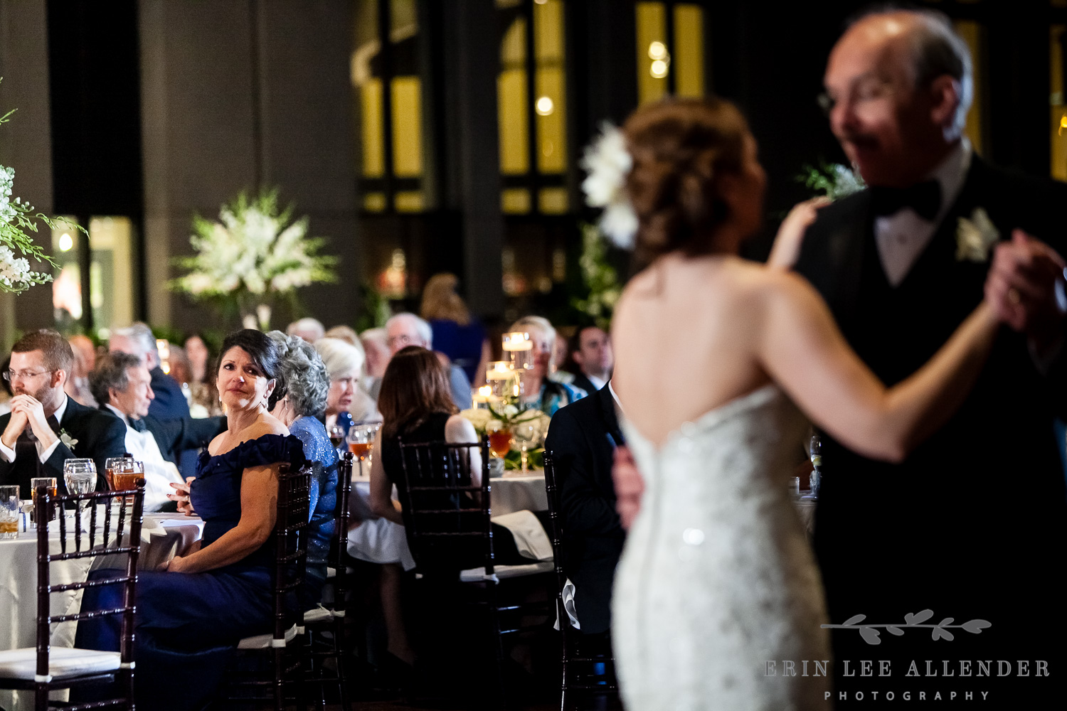 Mom_Cries_During_Father_Bride_Dance