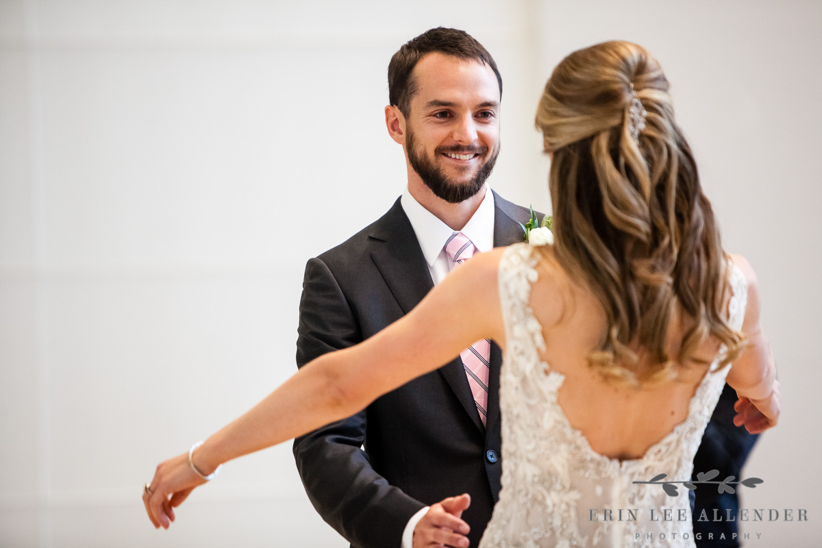 First_Look_At_Wedding