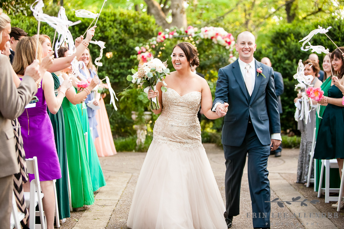 Guest_Wave_Ribbons_Ceremony