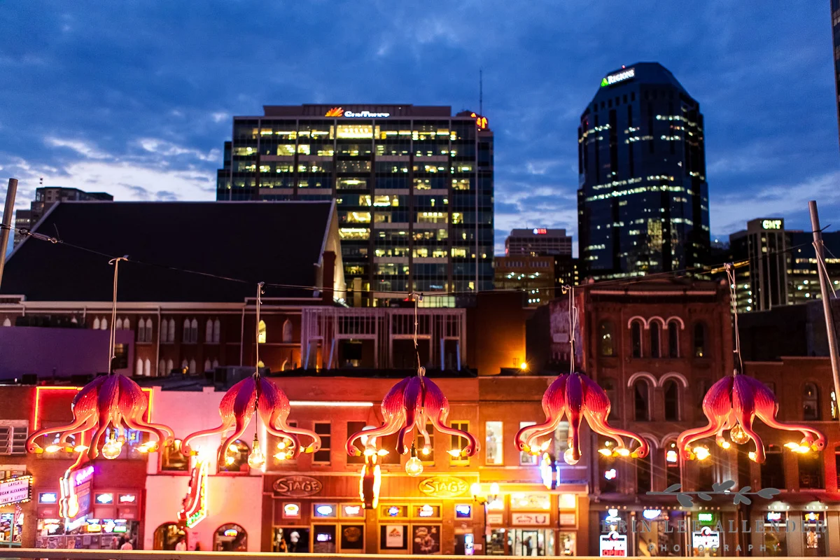 Broadway_Nashville_Night_Wedding