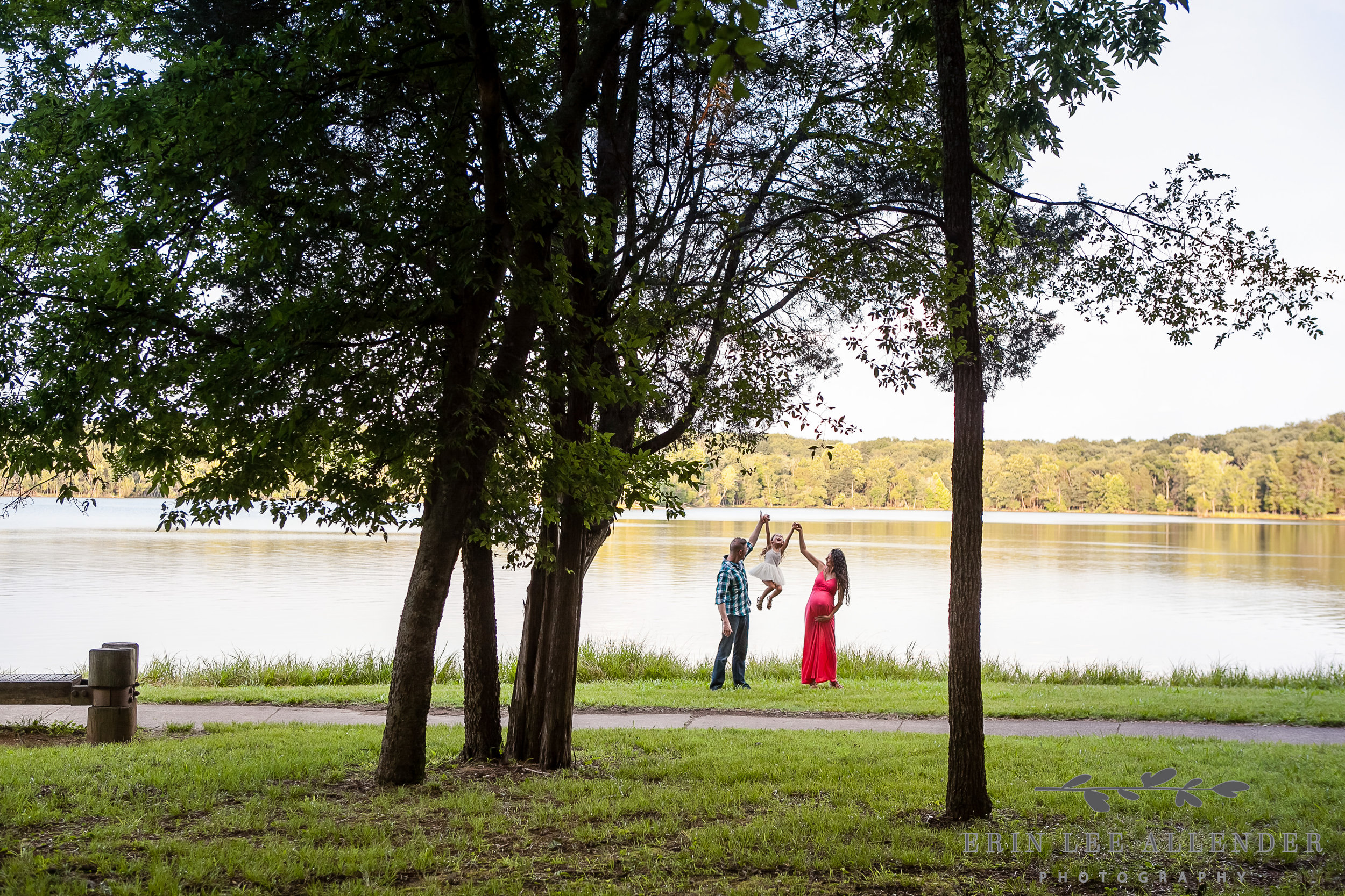 Family_Session_By_Lake