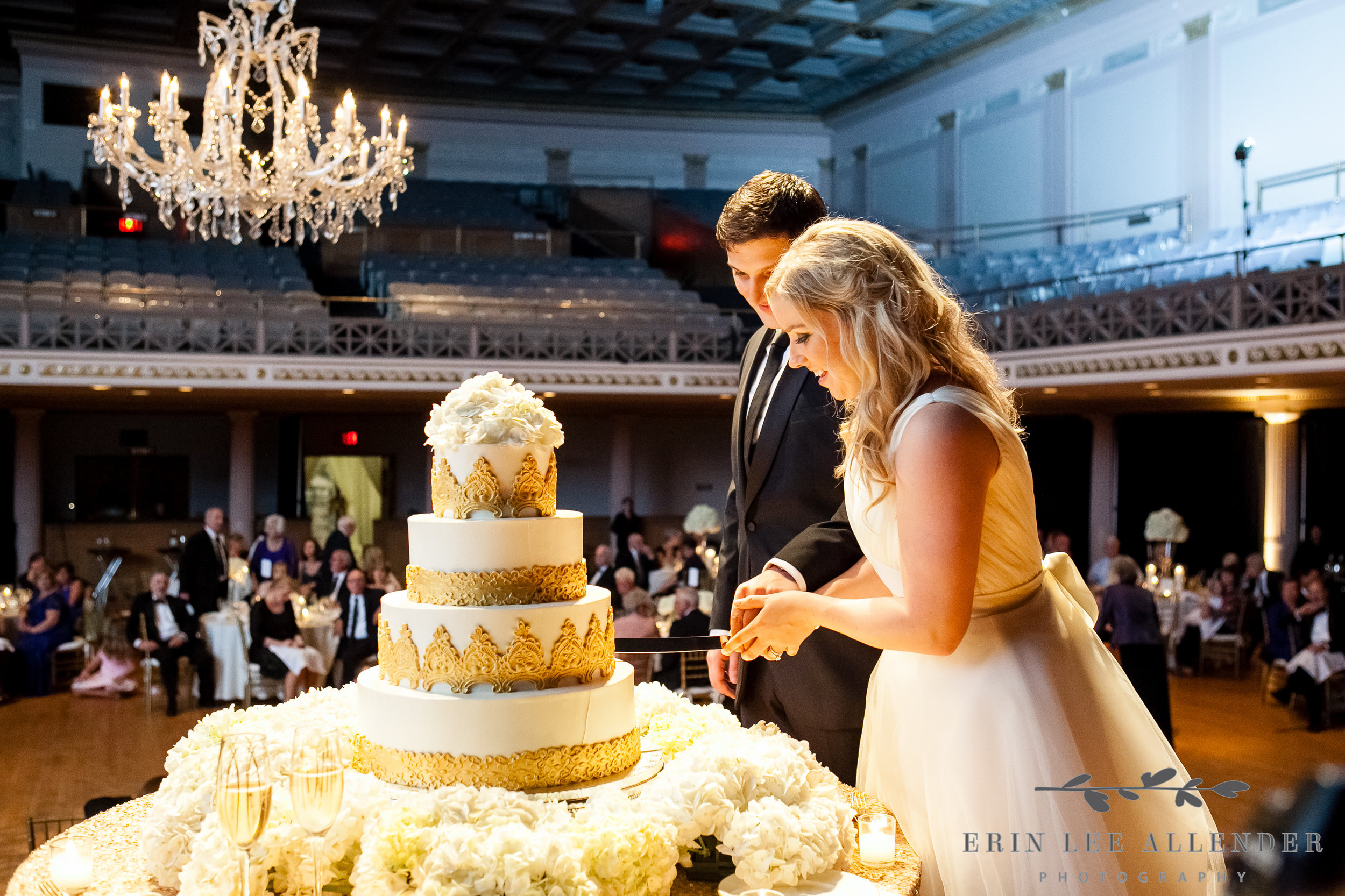 Bride_Groom_Cut _The_Cake