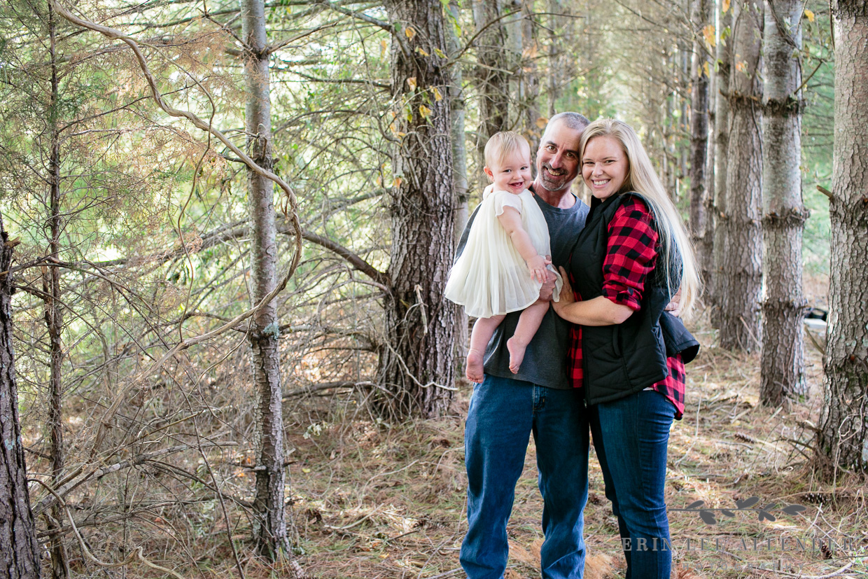 Family_In_Forest