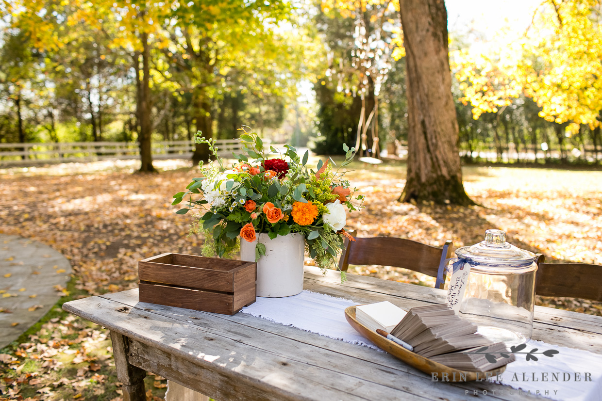 Autumn_Guestbook_Table